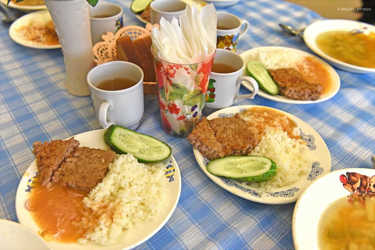 В Новосибирске увеличили стоимость горячего питания для льготников в школах