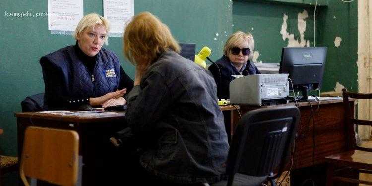 В Еврокомиссии назвали условия и сроки выделения Украине второго транша финансовой помощи