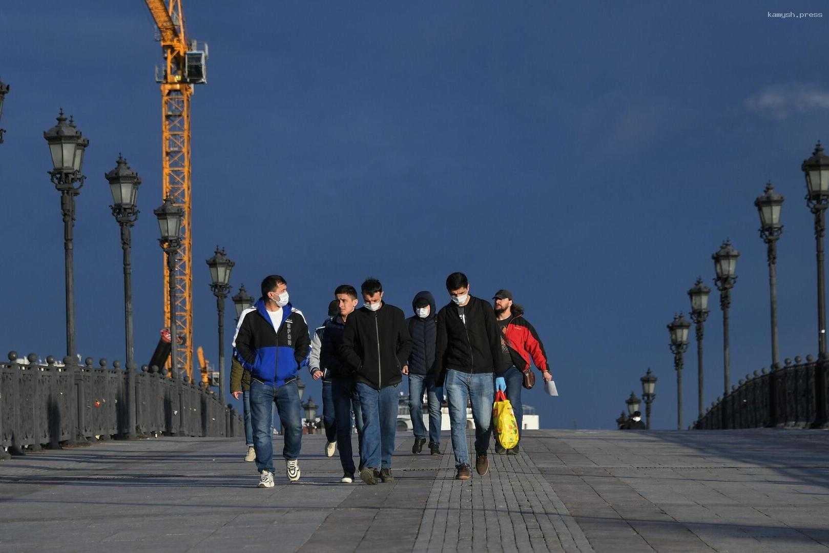 МВД не планирует ограничивать срок пребывания в России мигрантов с ВНЖ