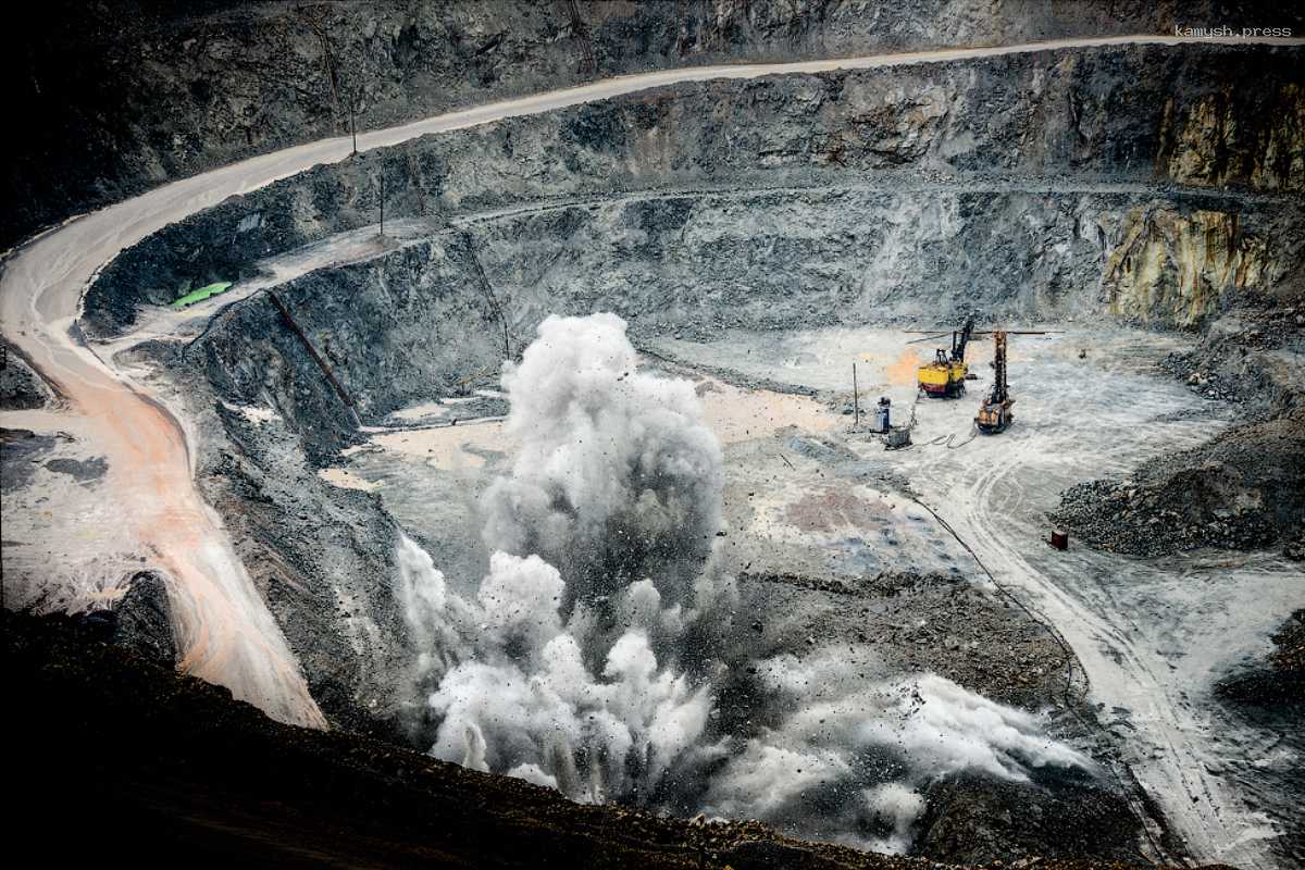 Экспорт российских алюминия и никеля в США и Великобританию в 2023 году составили всего 0,5% от общего объема