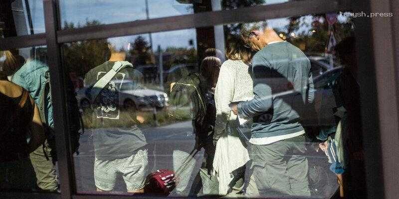 Более 260 российских туристов с воскресенья заблокированы в египетском аэропорту в ожидании рейса в Москву