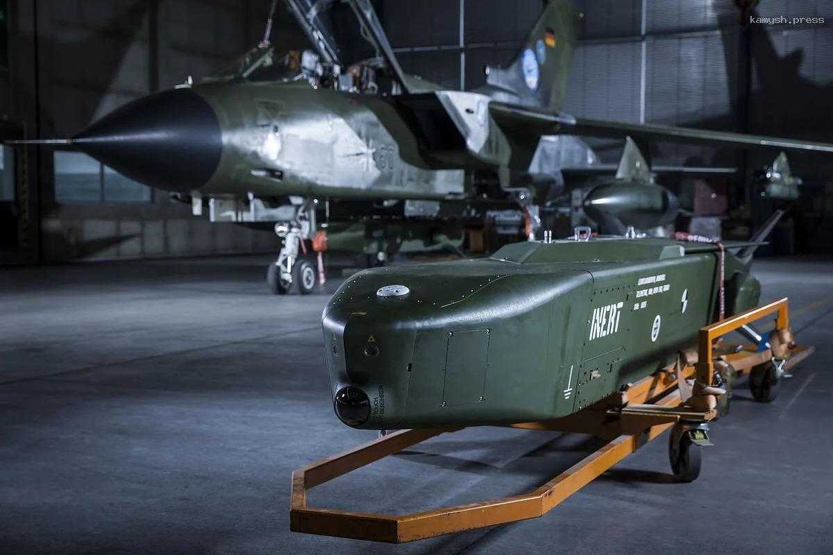 Шольц: ФРГ не собирается передавать ракеты Taurus Киеву