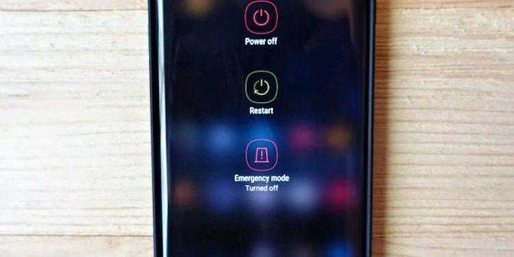 Специалисты объяснили, чем полное отключение смартфона эффективнее простой перезагрузки