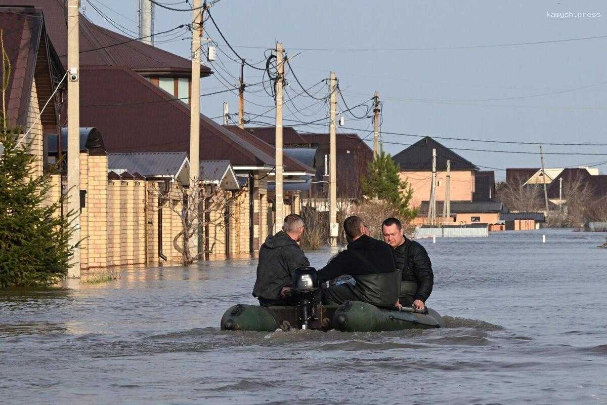 В Оренбургской области более двух тысяч домов остаются подтопленными