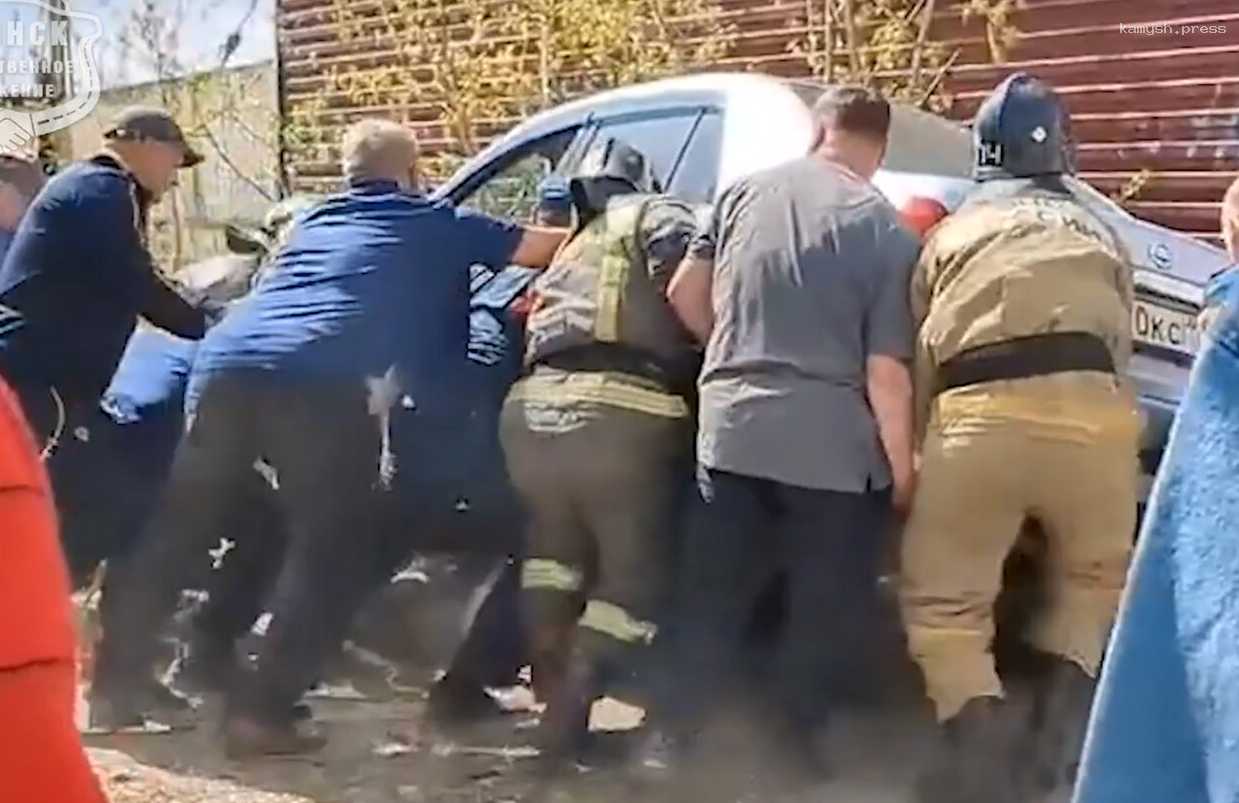 В Ачинске автоледи перепутала педали и насмерть раздавила собственного мужа