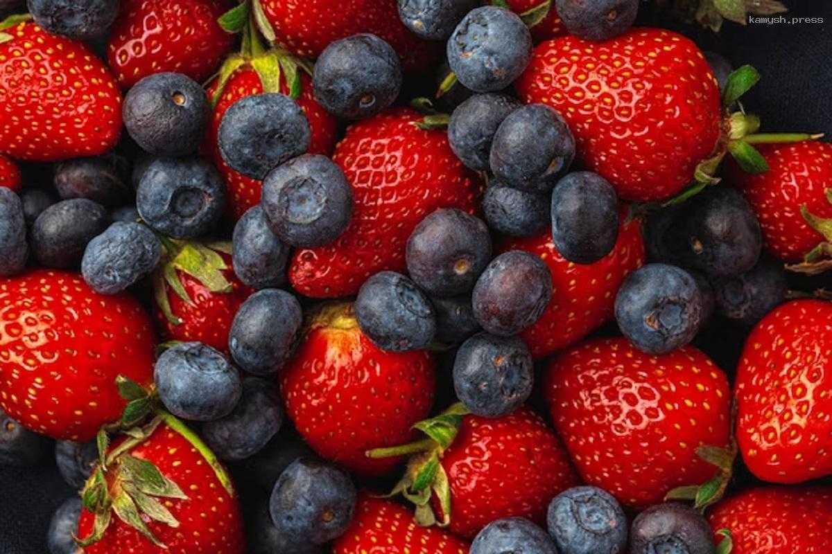 Диетолог Ричардс рассказала, какие ягоды помогают сбросить вес