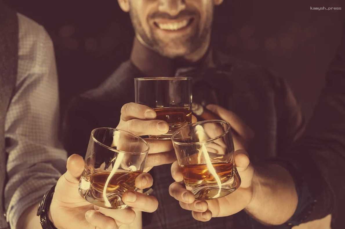 Банда геев-клофелинщиков изнасиловала жителя Москвы после вечеринки