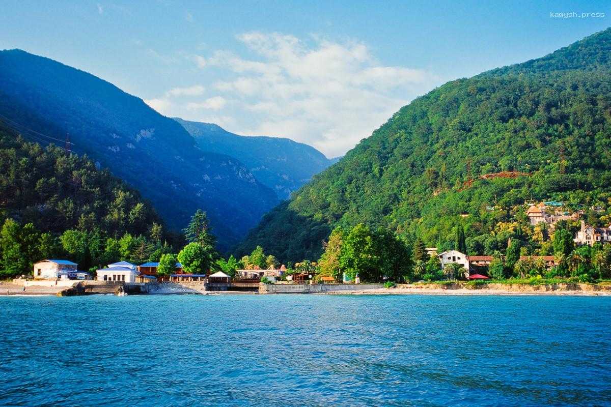 Россиянам рассказали, где дешевле всего отдохнуть на море в конце мая