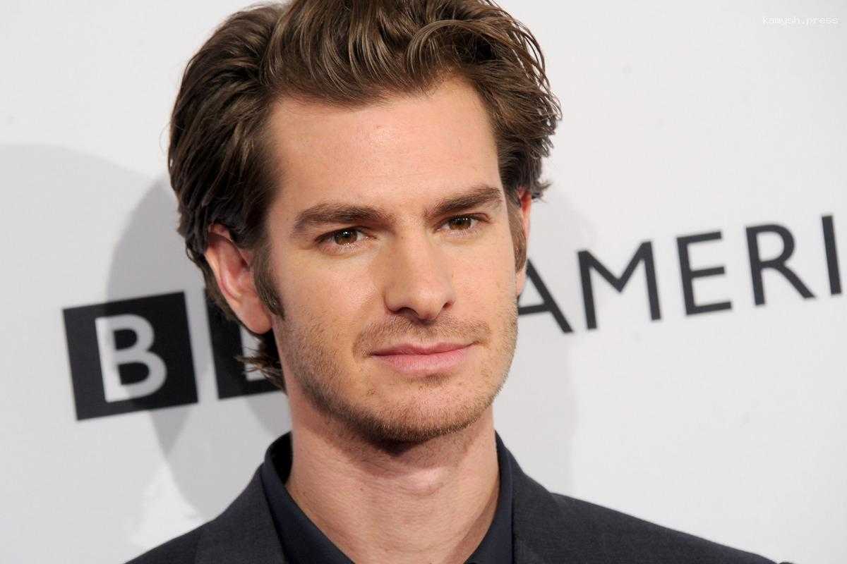 Эндрю Гарфилд и Джулия Робертс сыграют в фильме о сексуальных домогательствах