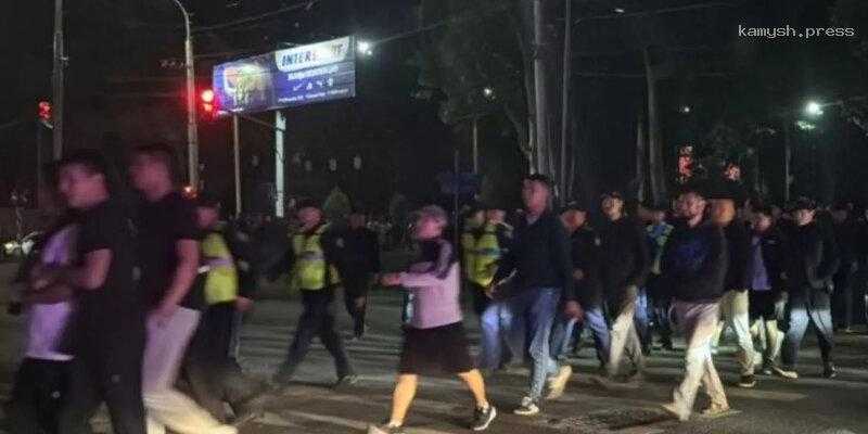 29 человек пострадали после массовых беспорядков в центре Бишкека