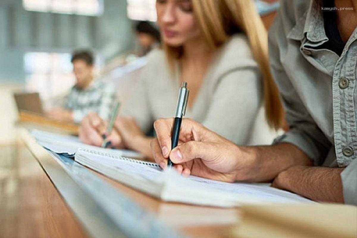 В Чувашии появятся новые меры поддержки детей-сирот