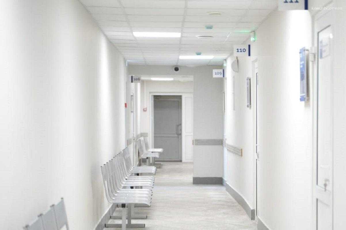 В Тулуне после масштабного капремонта открылась поликлиника, работу проверил губернатор Кобзев