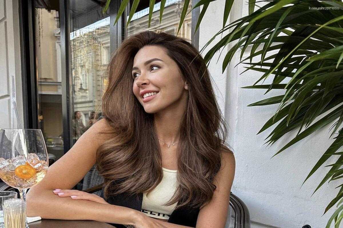 Дочь Анастасии Заворотнюк Анна сообщила, что ее отсутствие в соцсетях связано с болезнью