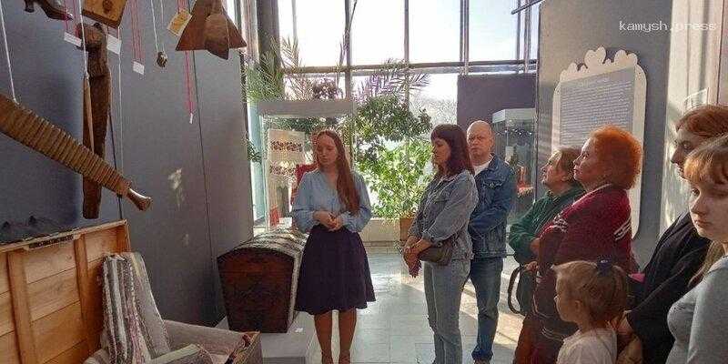 В Самарском краеведческом музее открылась выставка «Горько!», посвященная свадебным традициям