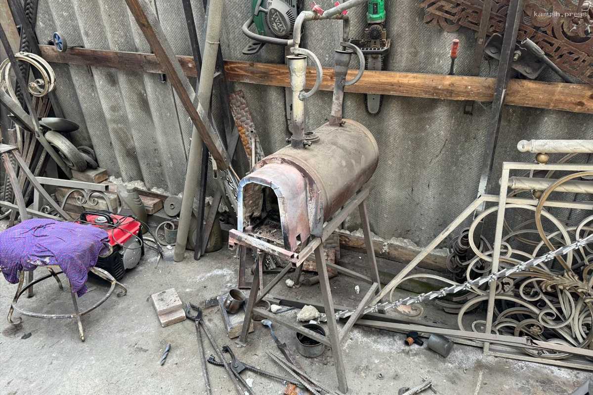 В Ингушетии мужчина изготавливал холодное оружие, и теперь ему грозит уголовная ответственность