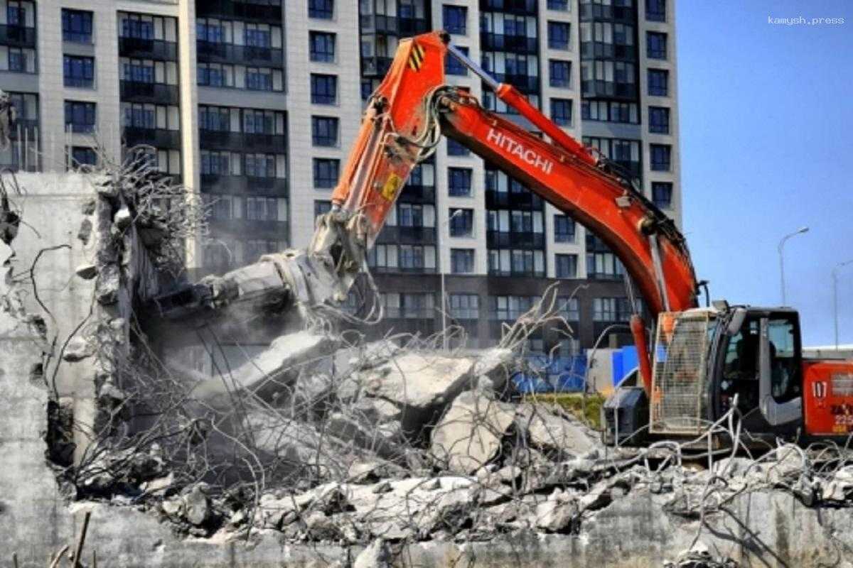 В Омске решили демонтировать недостроенную высотку