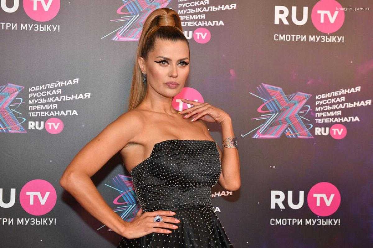 Виктория Боня назвала стоимость похода  в ее обществе на Каннский фестиваль