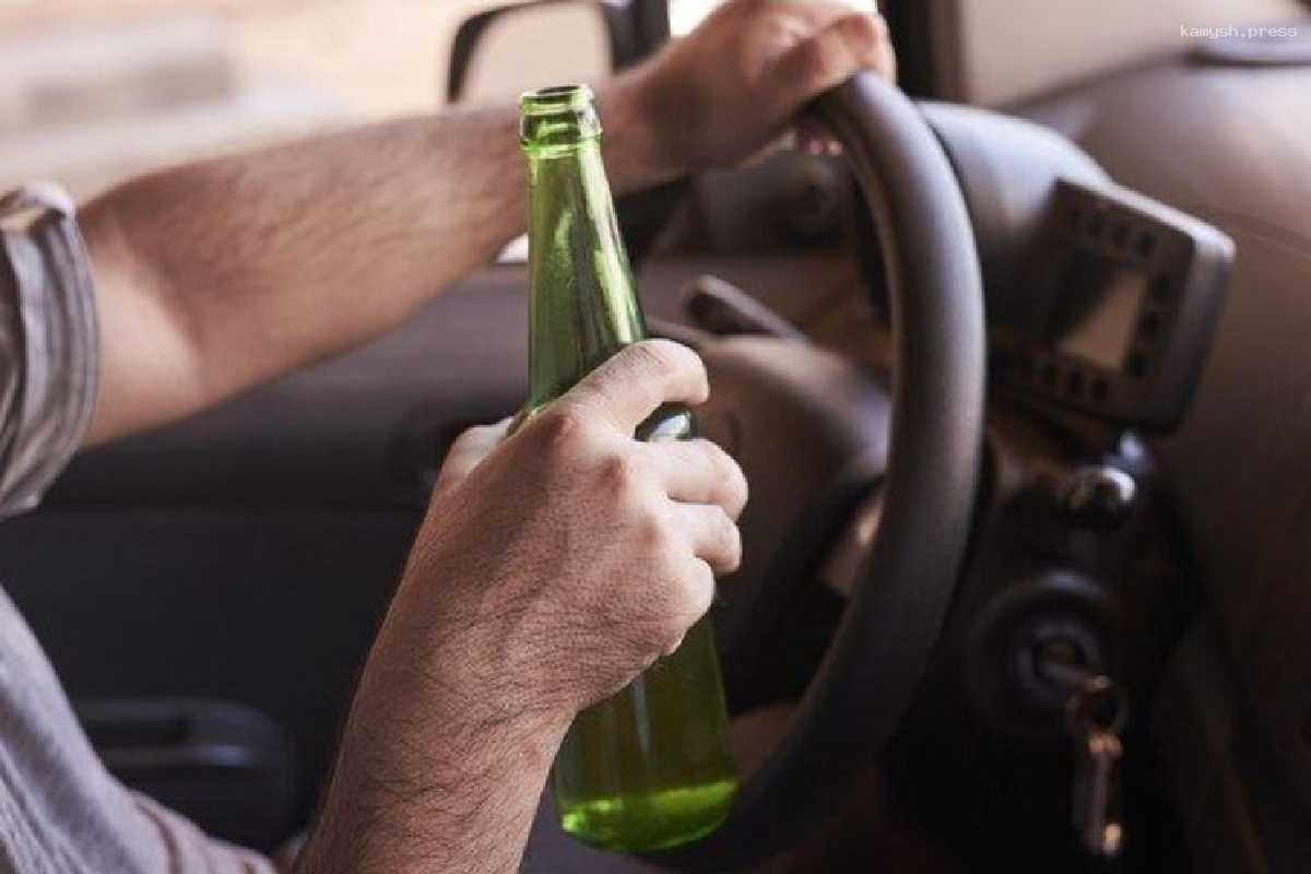 Жителя Тамбовской области за пьяную езду лишили прав и автомобиля