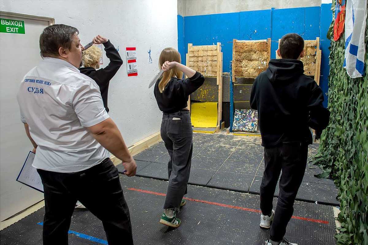 В Подольске определили лучших в метании ножей участников «Студенческой весны»
