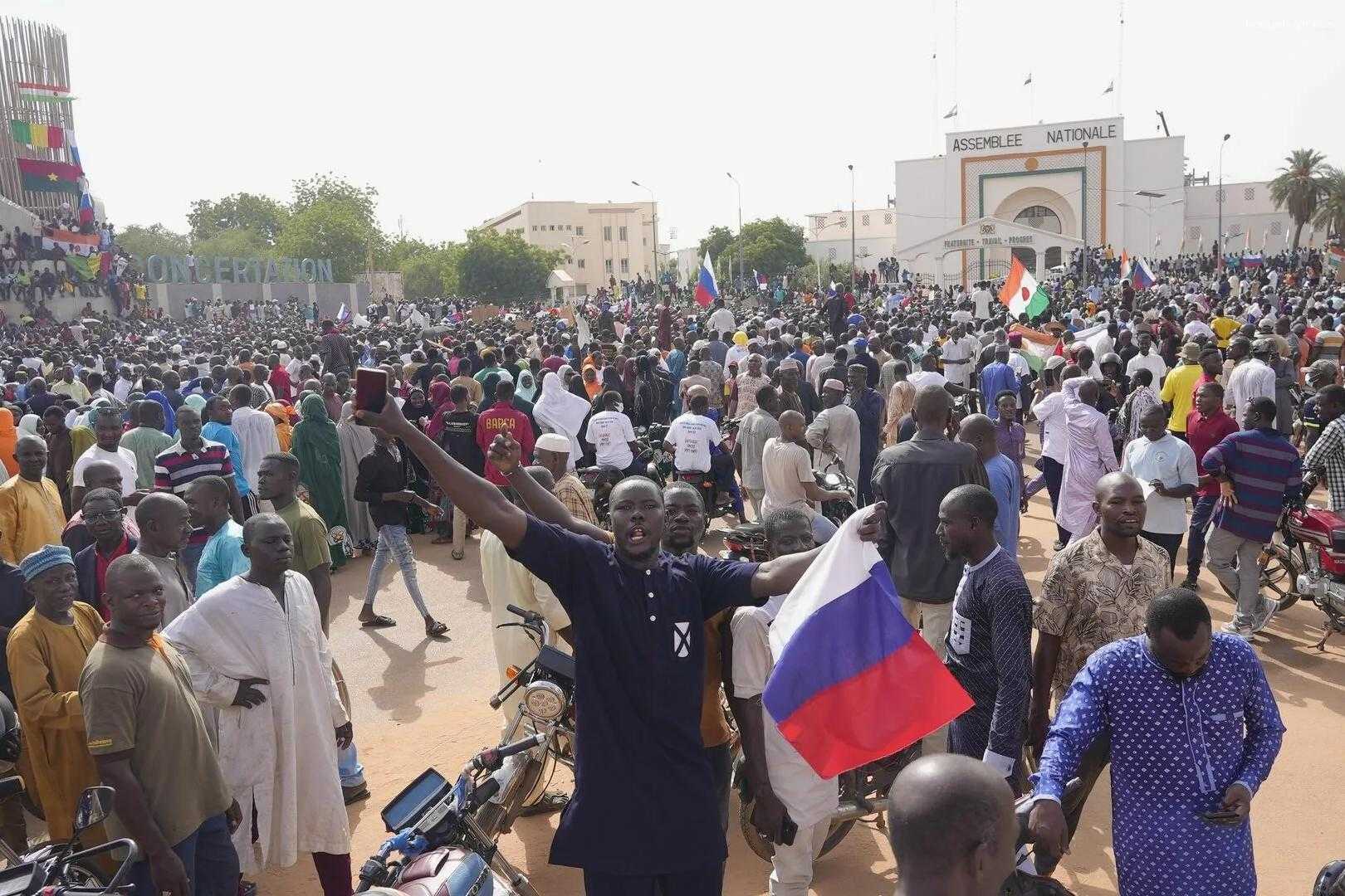 Россия доставила в Нигер военную технику