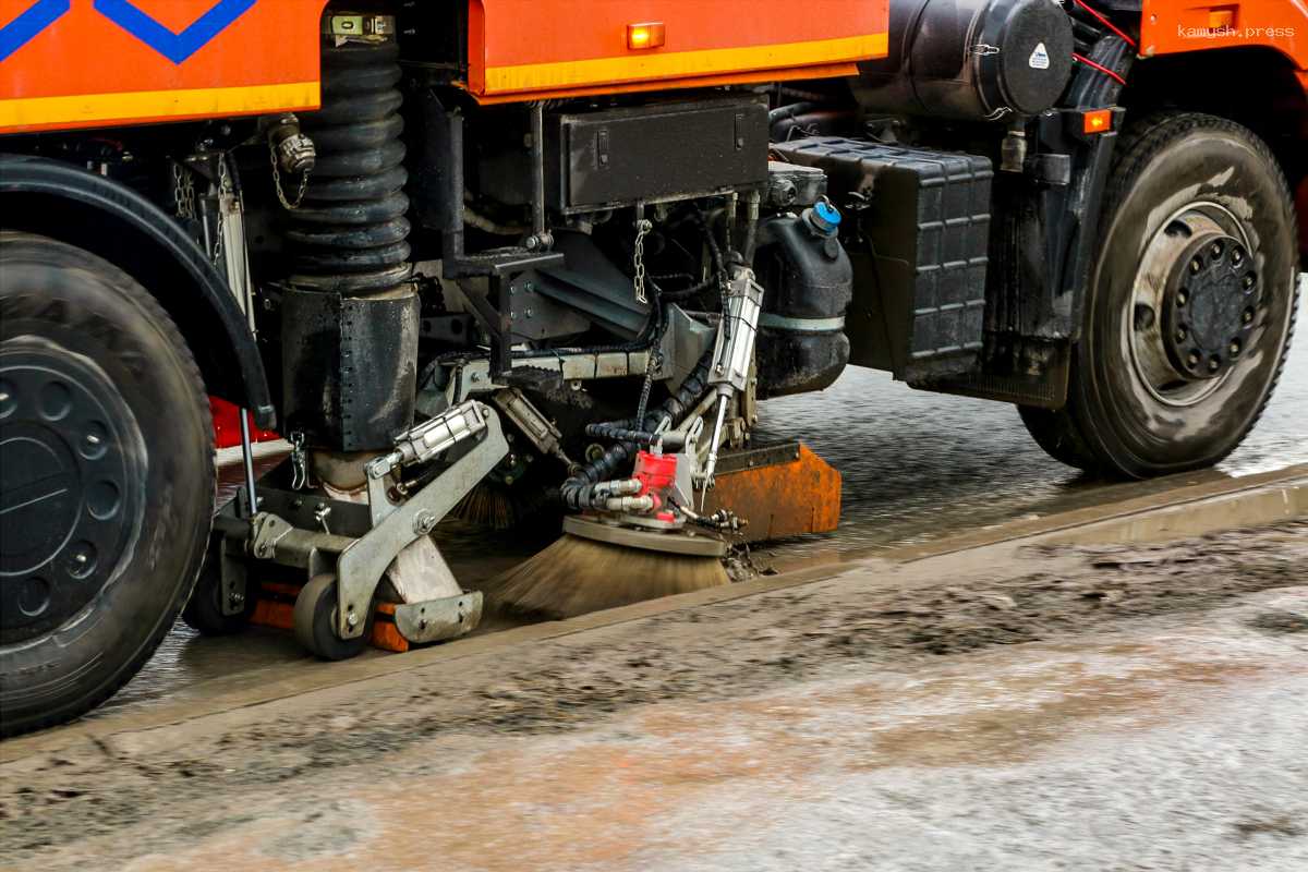 Олег Клемешов поручил ускорить расконсервацию ливневок в Новосибирске