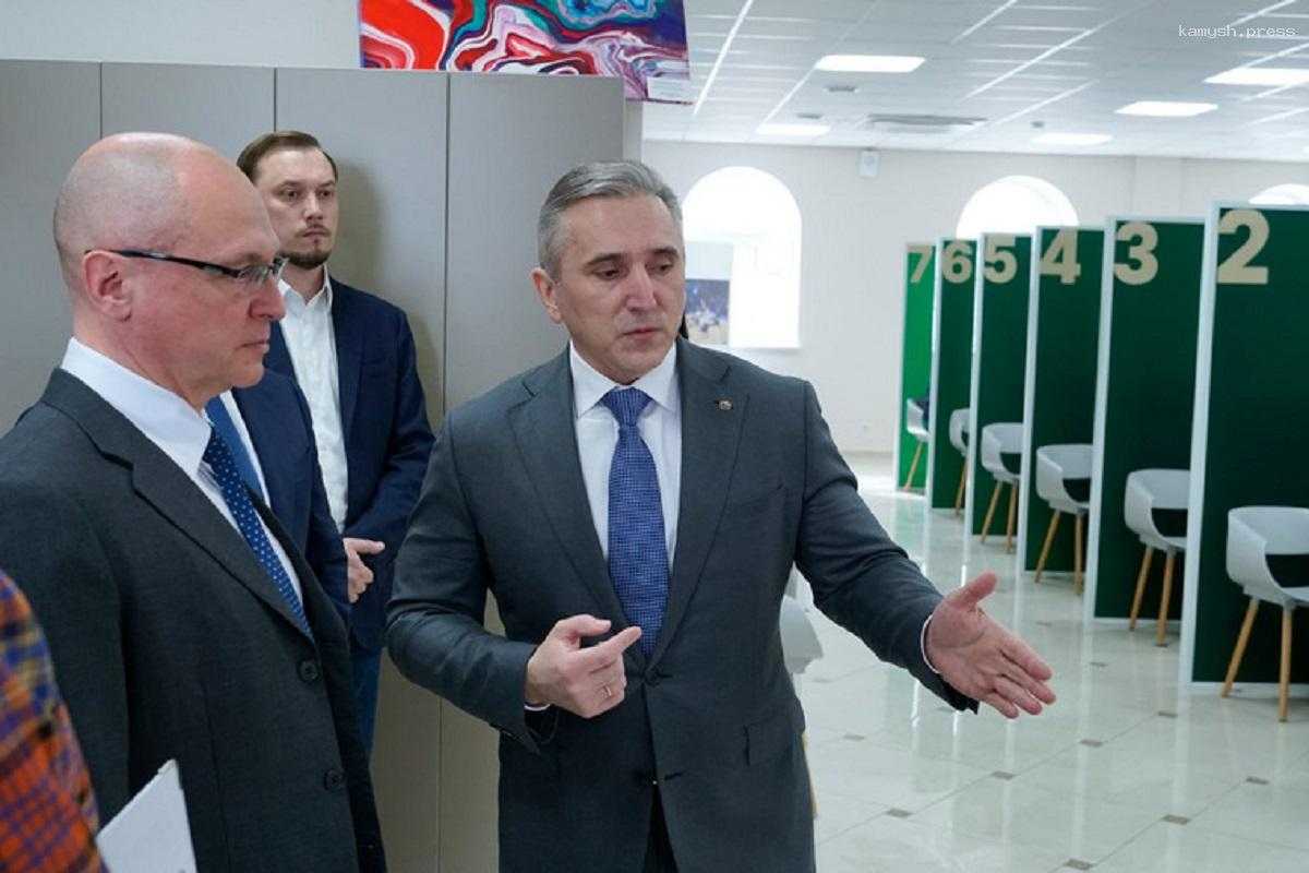 Сергей Кириенко посетил филиал фонда «Защитники Отечества» в Тюмени, экскурсию провел Александр Моор