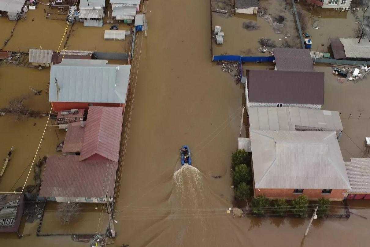 Река Елшанка в Оренбургской области начала выходить из берегов