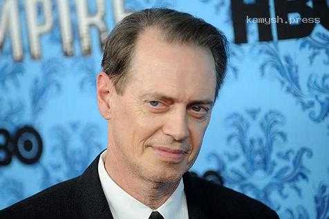 На актера Стива Бушеми напали в Нью-Йорке