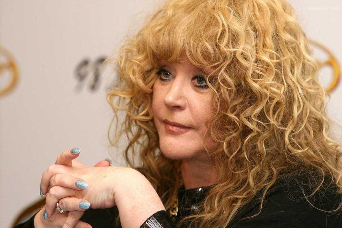 Юрист Алешкин перечислил возможные причины молчания Аллы Пугачевой после теракта в «Крокусе»