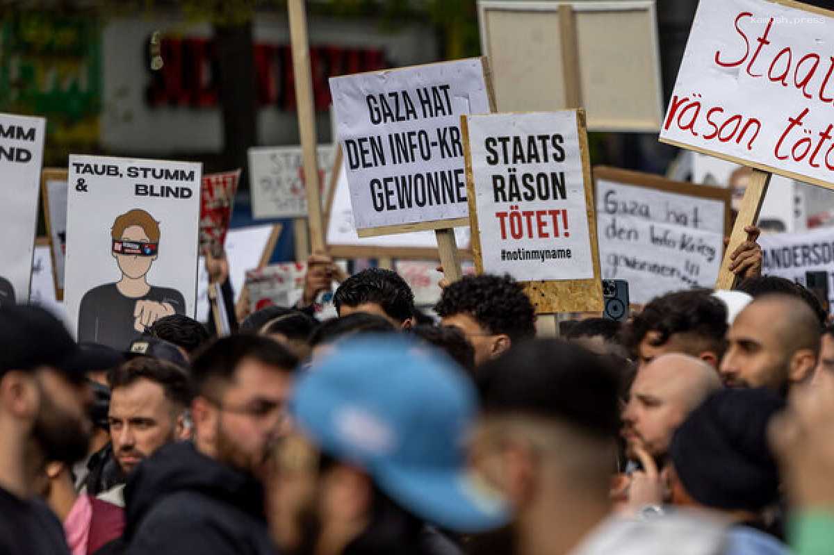 В Гамбурге исламисты на митинге призвали создать халифат