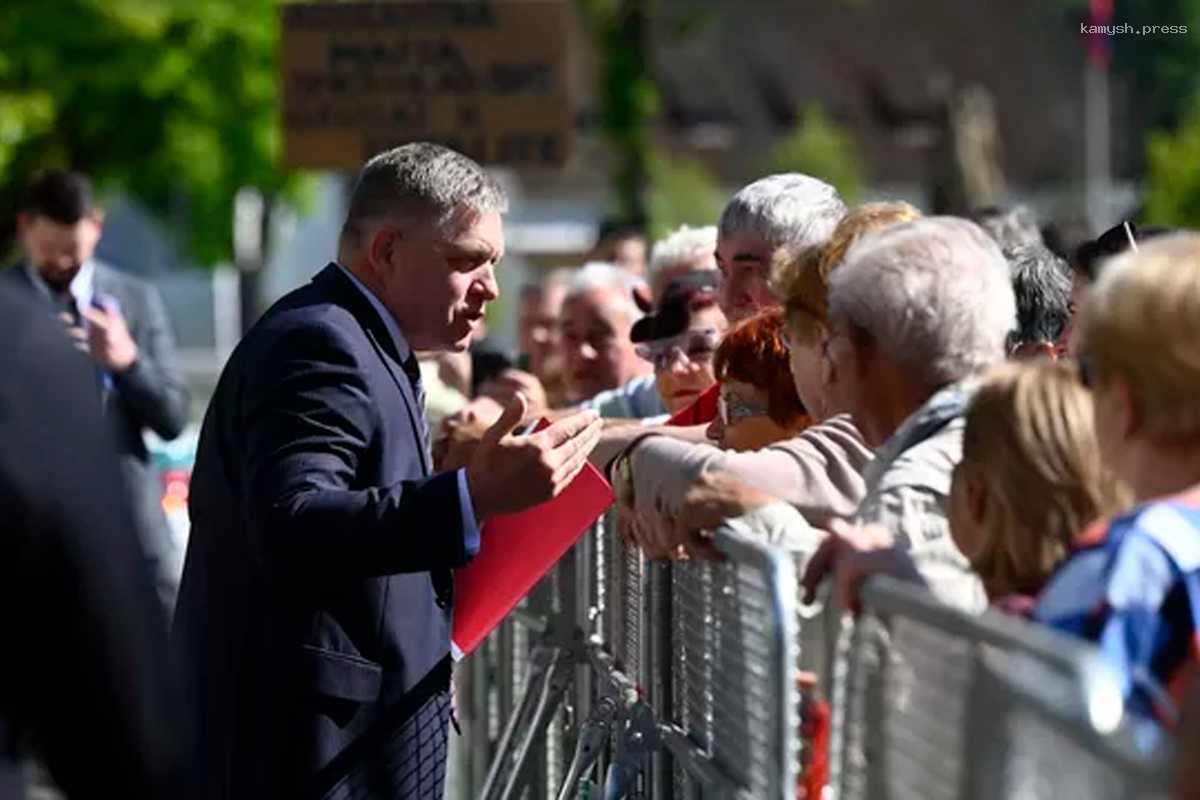 Стало известно текущее состояние пережившего покушение премьер-министра Словакии