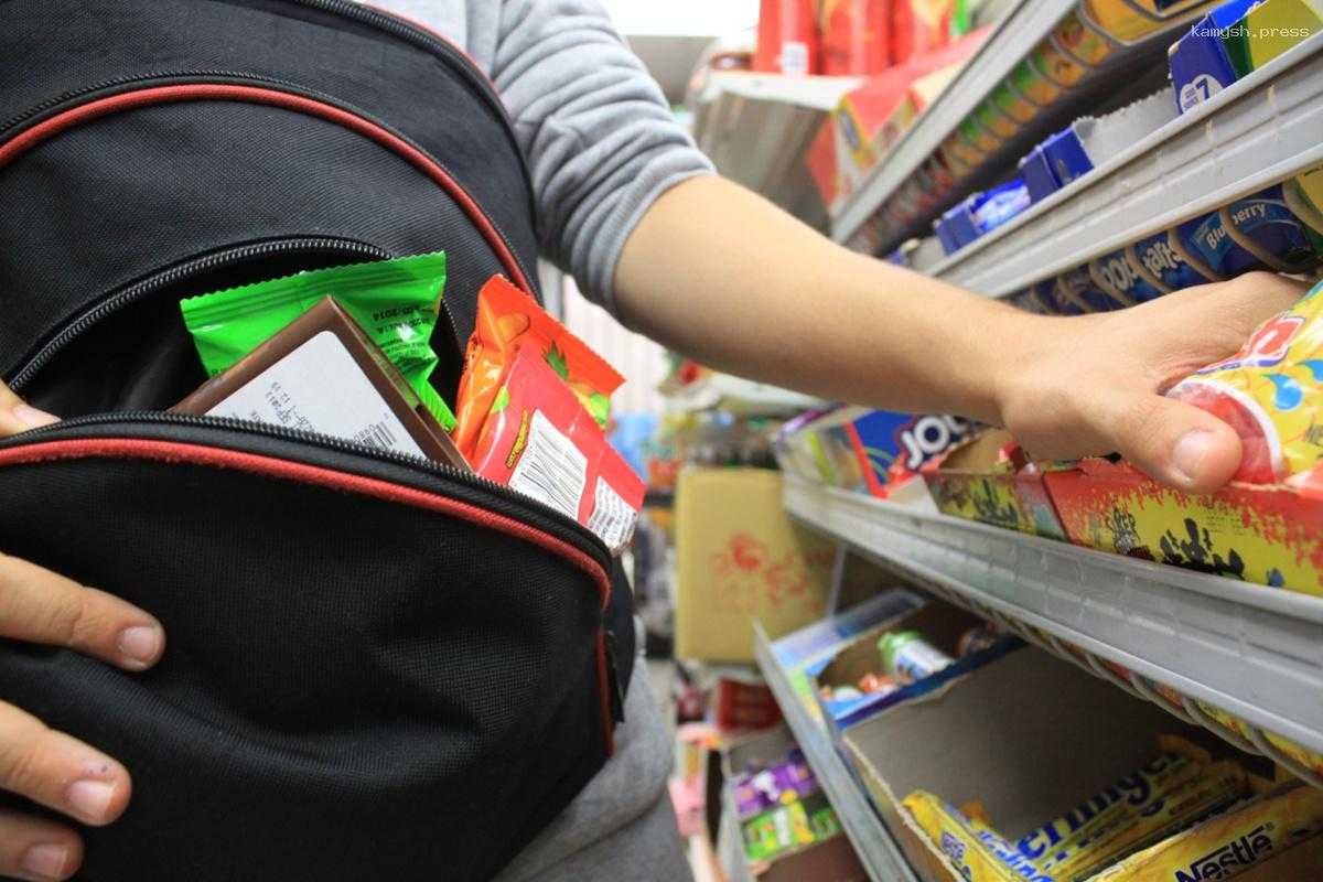 60 упаковок сыра, 70 пачек кофе: Липчанин совершил 16 краж из продуктовых магазинов