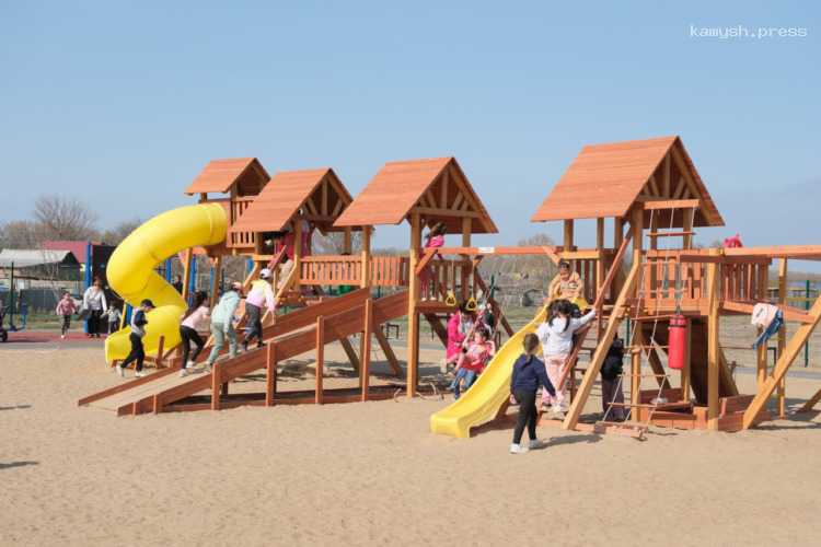 Под Астраханью торжественно открыли новый детский спорткомплекс