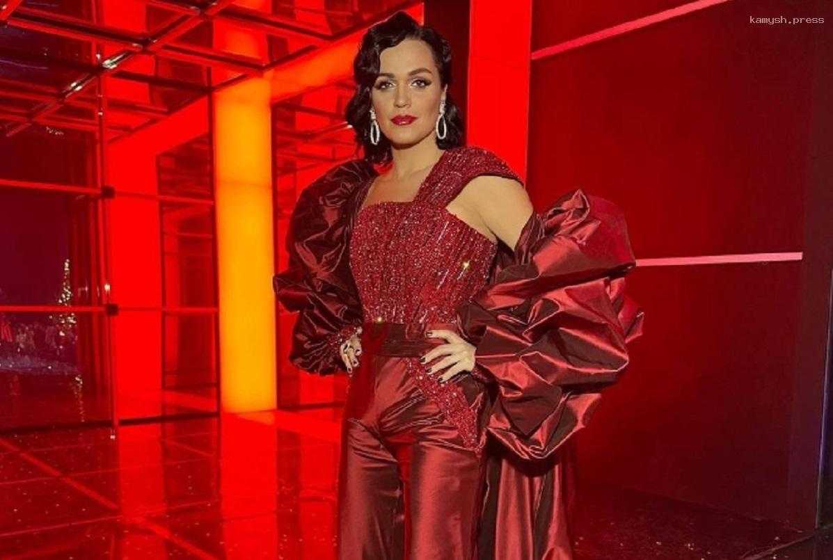 Слава поздравила внука с первым днем рождения