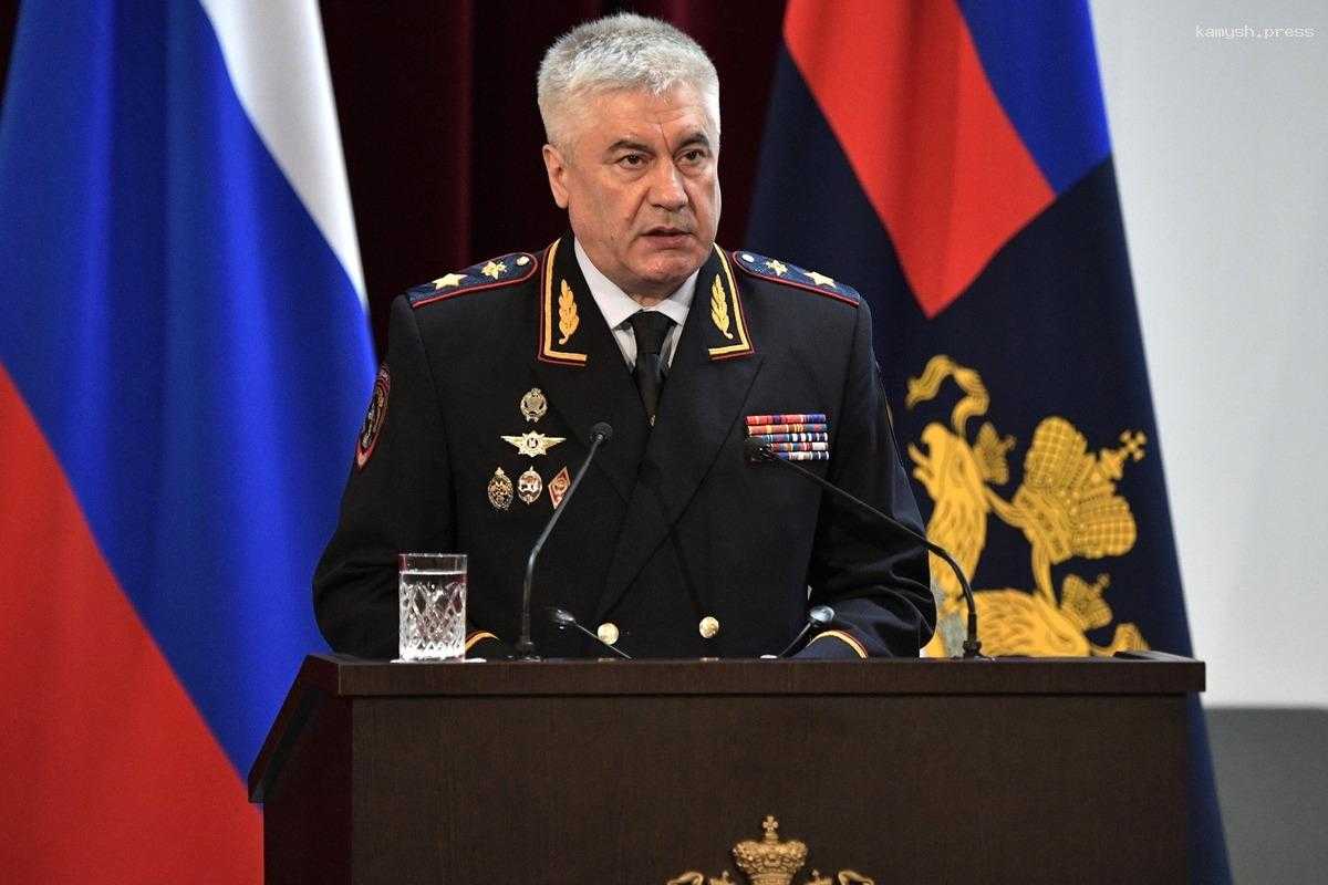 Глава МВД пообещал активнее бороться с коррупцией в собственных рядах