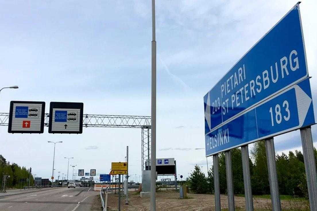 В Финляндии заявили, что не будут снимать указатели на Петербург