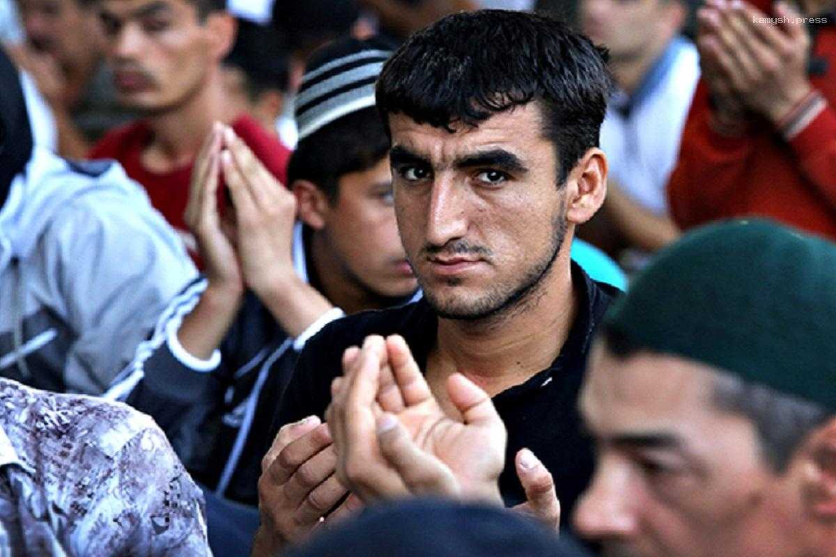 В Петербурге военные следователи провели рейд по стройплощадкам, чтобы выявить мигрантов-уклонистов