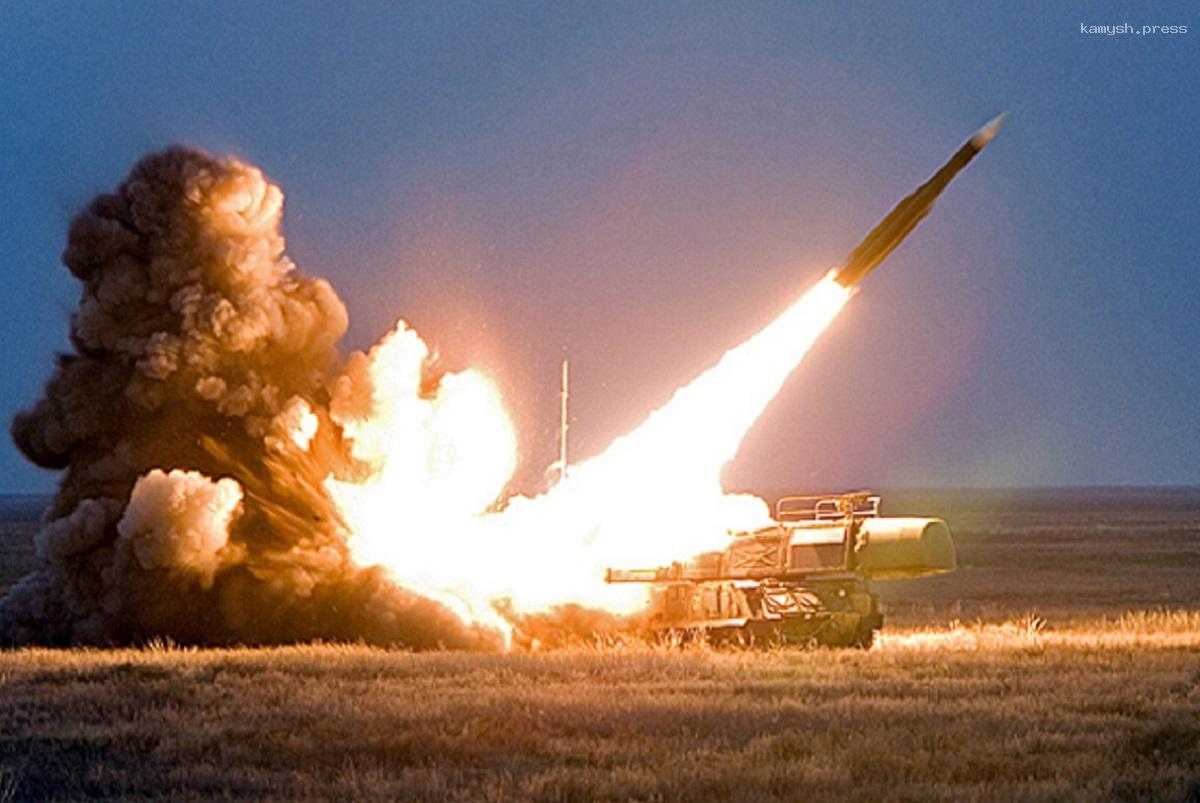 На подлете к Белгороду ПВО сбила 13 воздушных целей, пострадало 2 гражданских