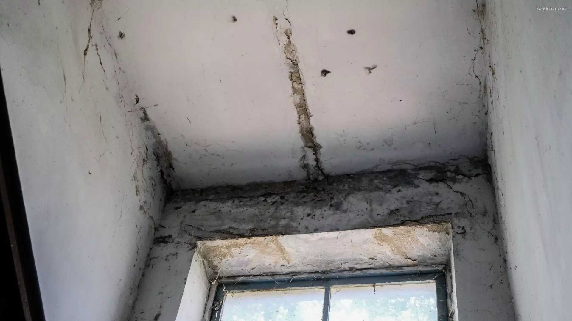 Нижегородские власти ответили по ситуации с сиротой, у дома которой образовалась свалка