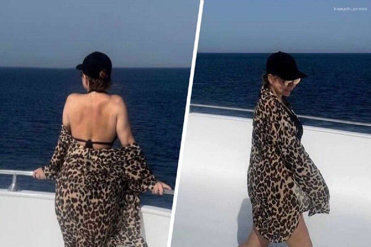 Певица МакSим поделилась снимком с отпуска