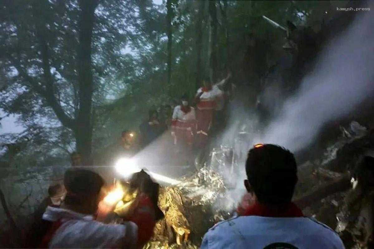 Спасатели обнаружили место крушения вертолета президента Ирана Раиси