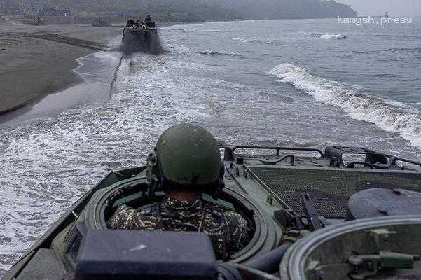 Китай сделал предупреждение США на фоне стартовавших американо-филиппинских учений