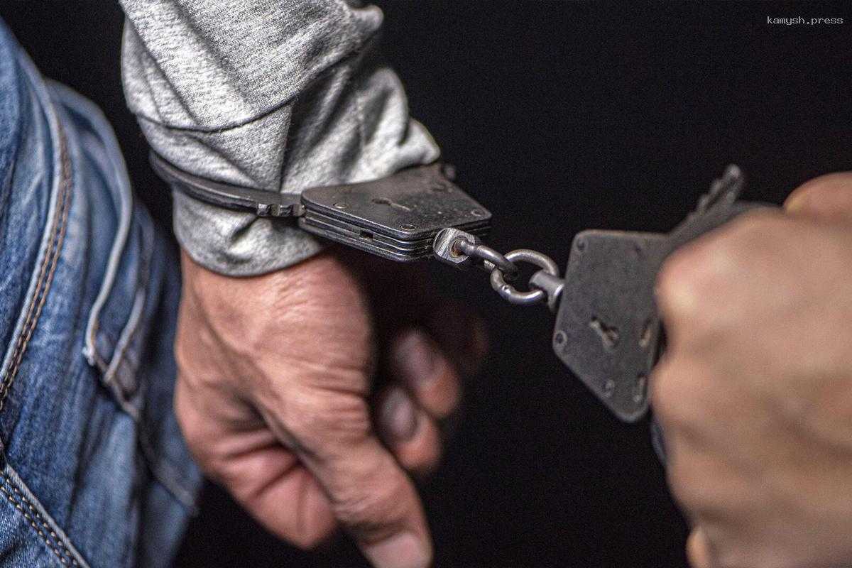 В подмосковном Монино задержали мужчину, который облил женщину и девочку кислотой