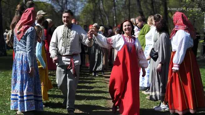 Священник рассказал, какое отношение имеет Красная горка к православию