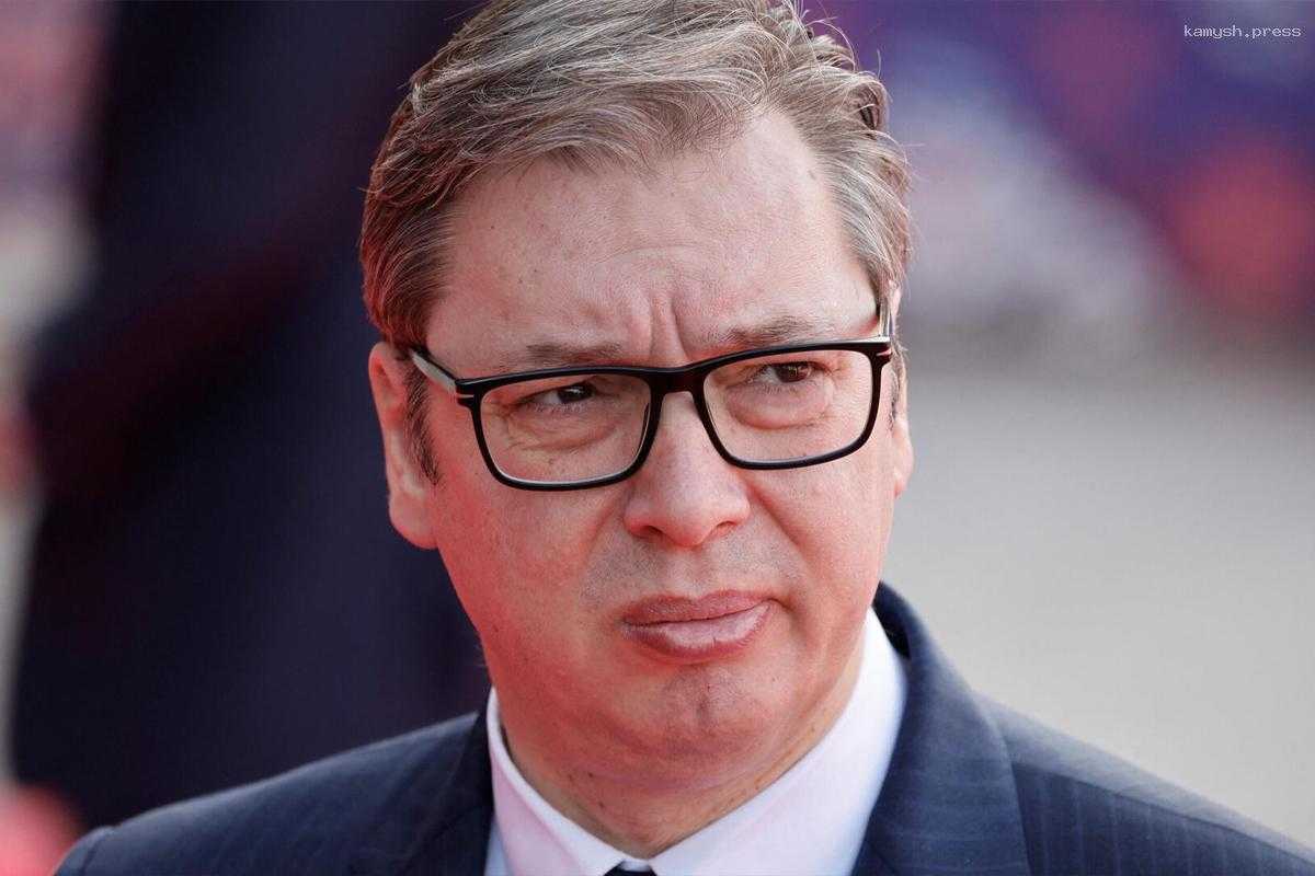 Вучич: Сербия ради сохранения нейтралитета закупает РСЗО, истребители и БПЛА