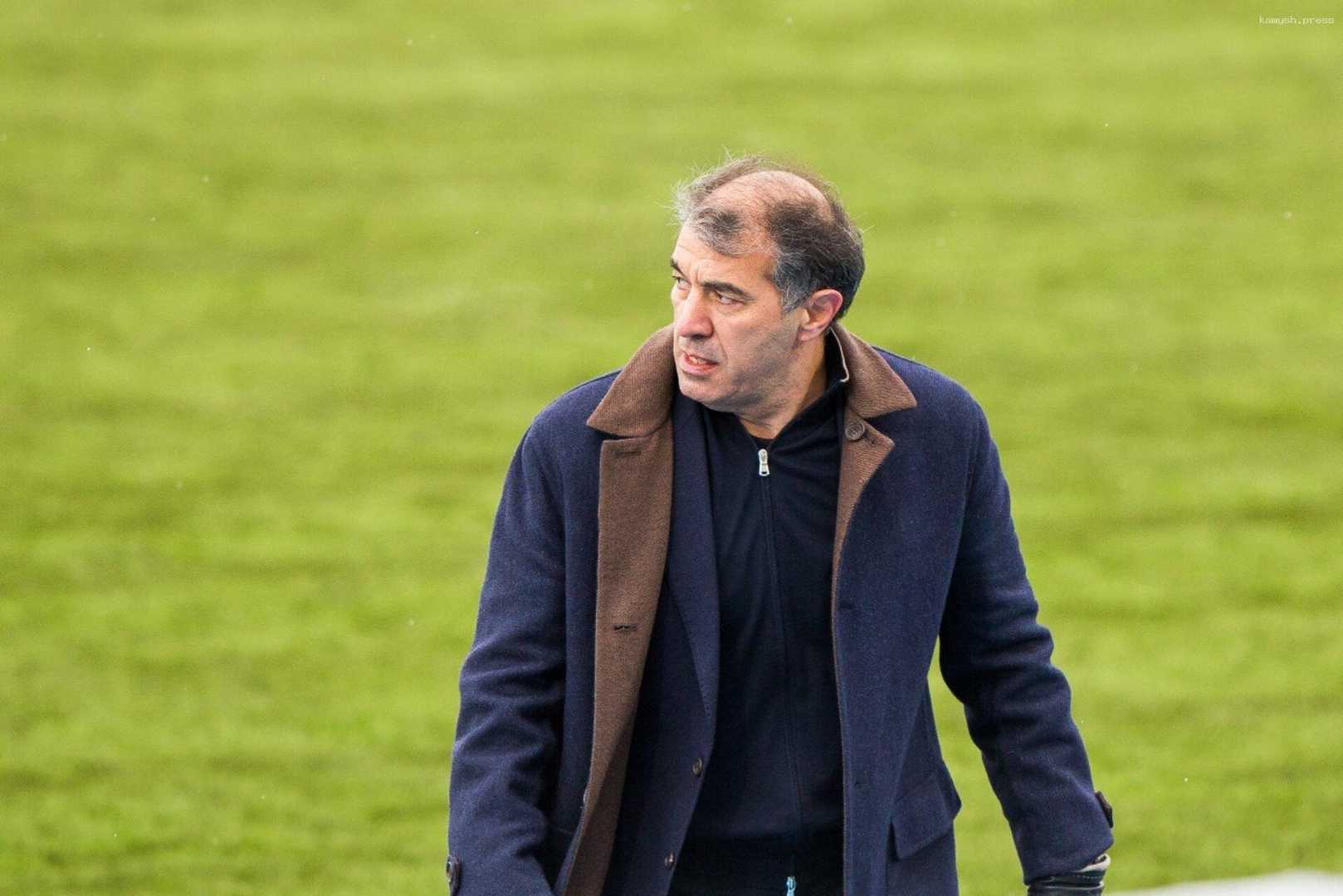 Неспортивное поведение привело Рахимова к удалению с поля