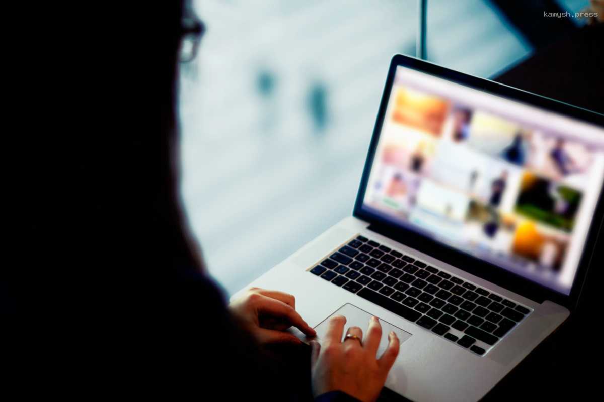 Гражданин Узбекистана отправится в колонию на пять лет за оскорбление Мирзиеева в сети