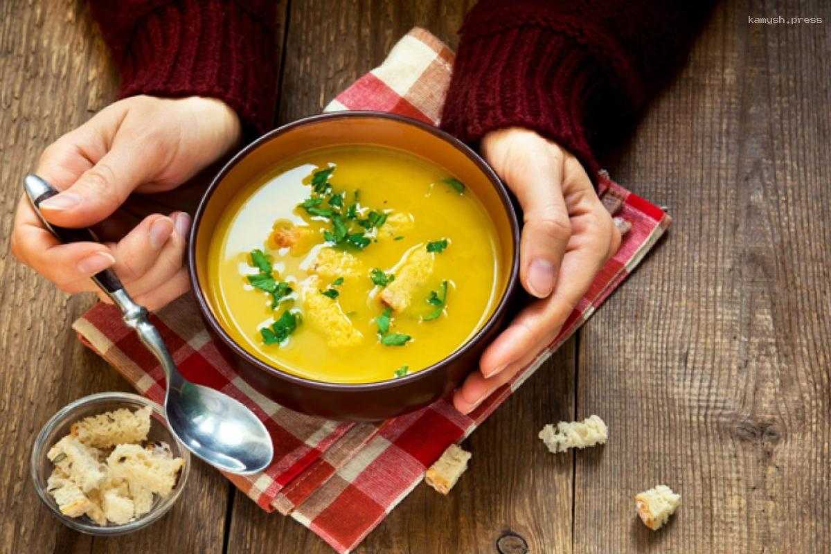 Диетолог Чехонина рекомендует перед сном есть суп вместо кефира