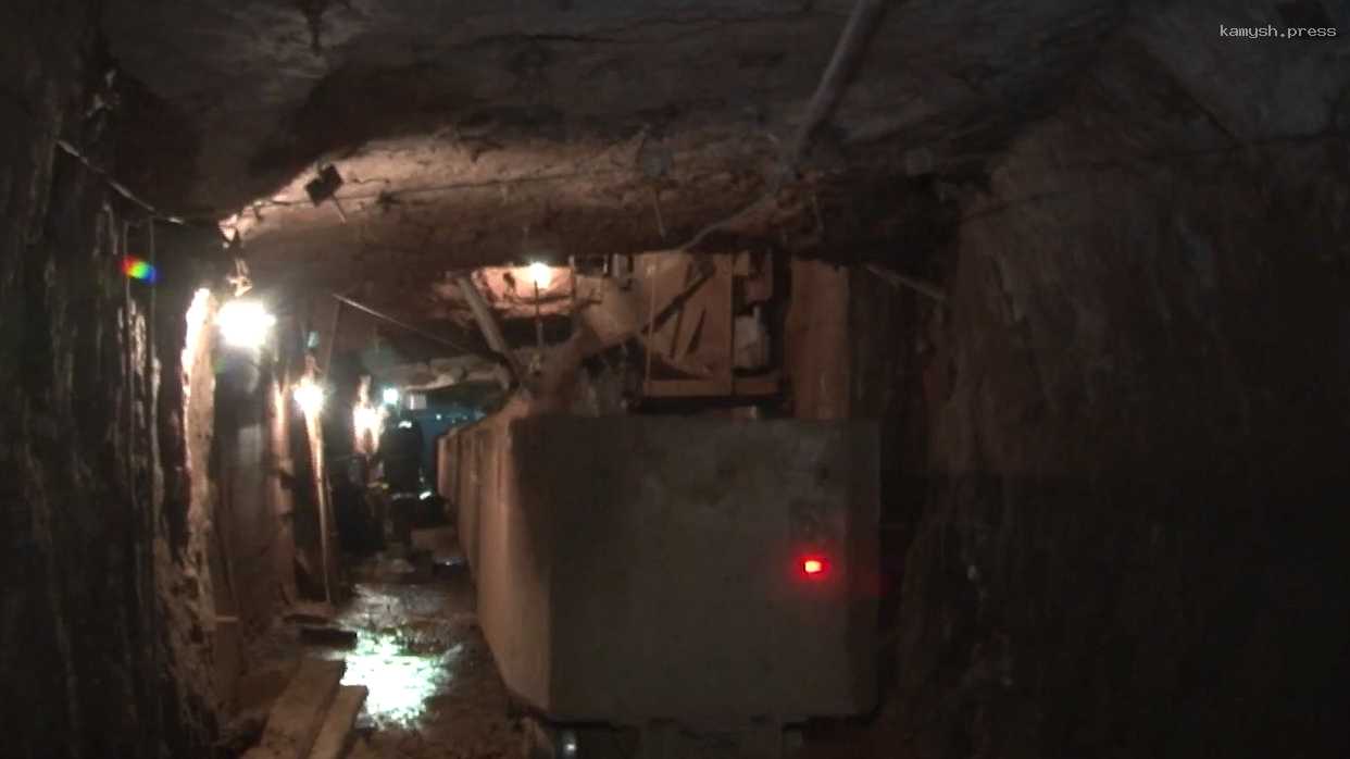 На шахте «Кальинская» в Свердловской области завалило двух горнорабочих очистного забоя