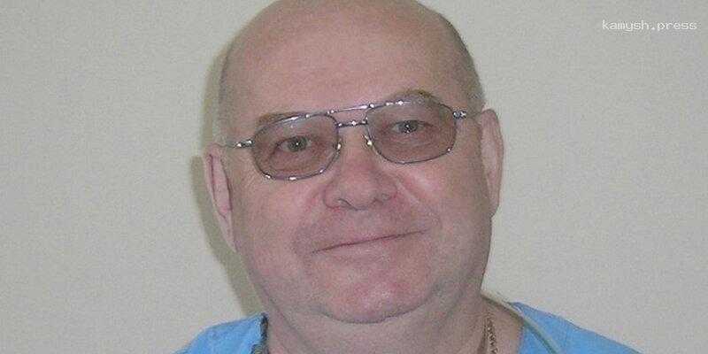 Волгоградские волонтеры отыскали в лесу пропавшего по дороге на дачу известного врача-онколога